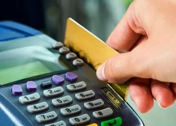 Coerción a 2 mujeres fueron arrestadas con 80 tarjetas clonadas de supérate