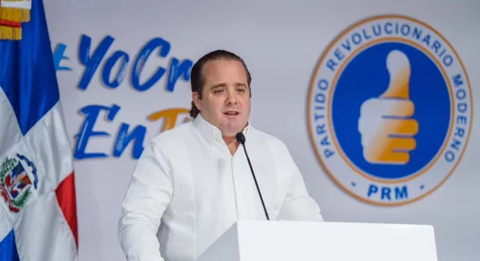 Paliza advierte no tolerará difamación contra su familia; dice procederá legalmente