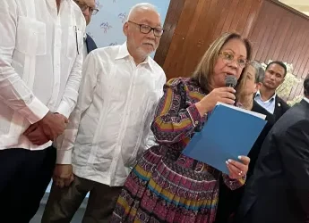 Colegio Dominicano de Economistas reconoce a Luis Abinader por su contribución al desarrollo nacional