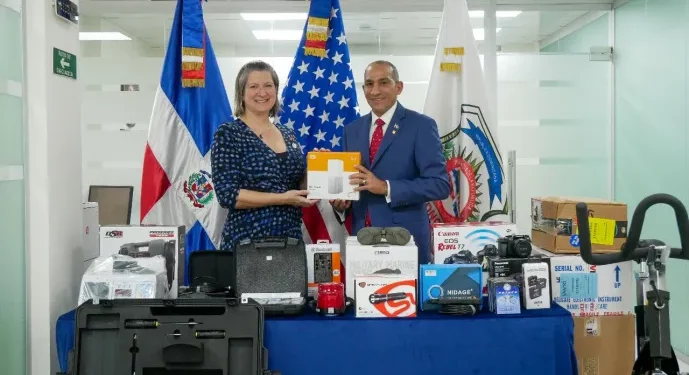 DNCD recibe más equipo de INL para reforzar lucha y persecución contra el narcotráfico