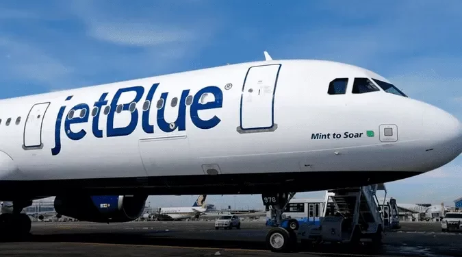 Aerolínea JetBlue abandonará ciudades y recortará sus rutas en 2024: AQUÍ la lista completa