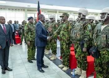 Haití recibe hoy primer grupo de policías kenianos