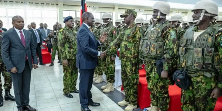 Haití recibe hoy primer grupo de policías kenianos
