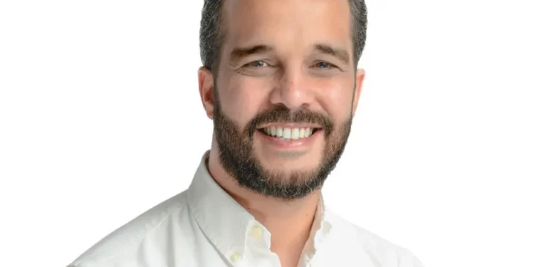 Renuncia Daniel Santos del PLD