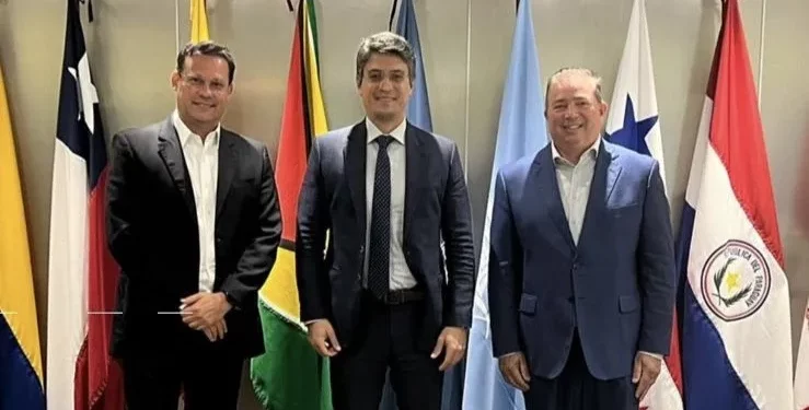 Líderes valoran avances de RD en aviación civil durante Cumbre