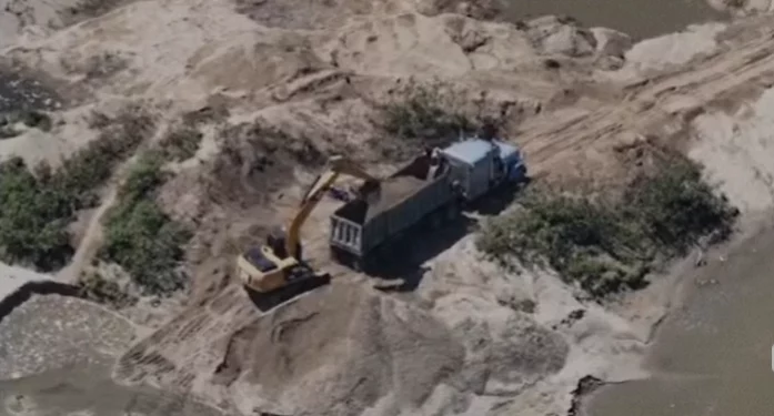 Denuncian depredación indiscriminada del Río Guayubín; sin intervención de autoridades