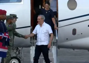Presidente Luis Abinader tiene previsto regresar este sábado de su viaje a Europa