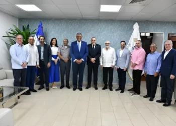 Farmacias interconectarán cámaras al sistema 911 para eficientizar solución de delitos