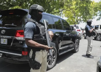 Destituyen al jefe de la policía de Haití tras críticas por no proteger a agentes de las pandillas