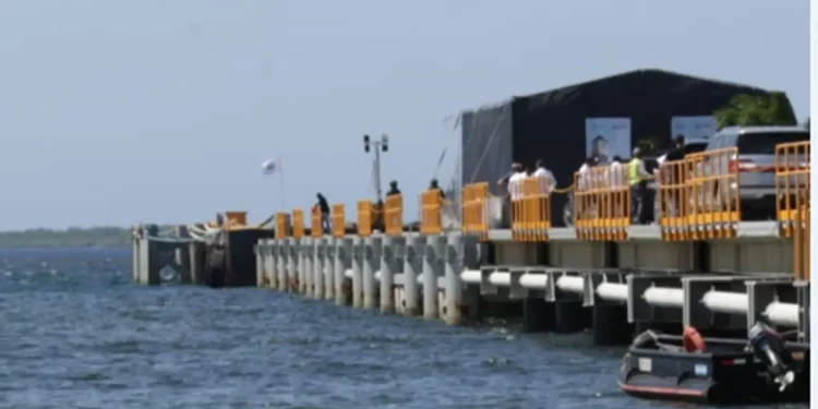 Inaugura muelle de Manzanillo; inician terminal marítima