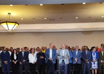 Altos dirigentes del PLD apoyan que Danilo Medina abandone la presidencia del partido