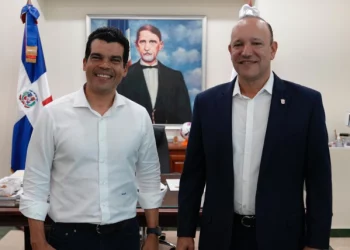 Wellington Arnaud y alcalde de Santiago crean comisión para manejo de residuos sólidos en el entorno del Arroyo Gurabo