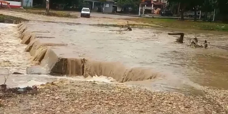 Huracán Beryl: Autoridades realizan evacuaciones preventivas y obligatorias en Barahona y Pedernales