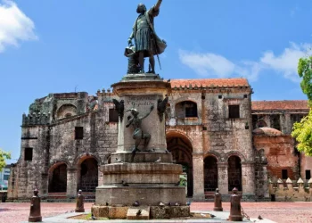 Hoy se celebra 528 aniversario de la fundación de la ciudad de Santo Domingo