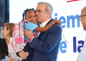 Presidente Abinader llama a sectores de la sociedad a trabajar en un Pacto por la Calidad de la Educación