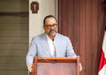 Consultor jurídico del Poder Ejecutivo presenta en PUCMM la propuesta de reforma constitucional