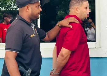 Apresan hombre que mató un perro a palos en Santiago