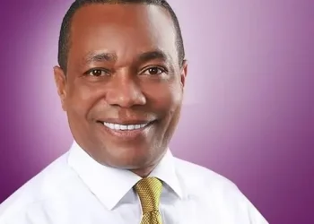 PLD se continúa «desangrando » en el Cibao: 4 salen y uno es expulsado