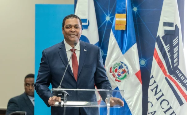 Víctor D’Aza afirma aumento presupuestario elevará calidad de servicios municipales