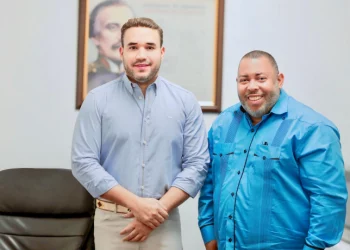 Faride instruye al director del COBA analizar horario de expendio de bebidas con sector detallista