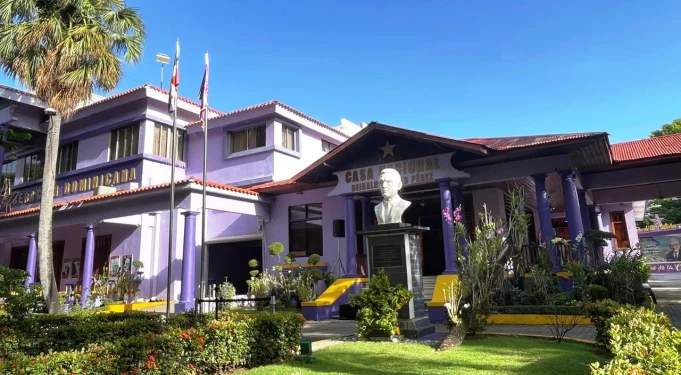 Cuatro miembros más del Comité Central SDE renuncian del PLD; entre ellos un regidor