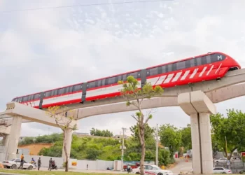 Monorriel de Santiago estará terminado a finales de año