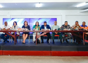 Autoridades dan seguimiento a la Mesa de Seguridad, Ciudadanía y Género en el municipio de Santiago.