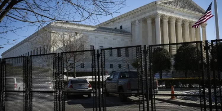 Supremo respalda a Trump en su intento de limitar la ciudadanía por nacimiento en EEUU