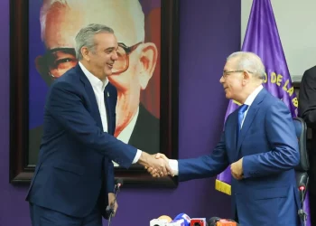 Abinader y Danilo Medina consolidan frente común ante crisis haitiana