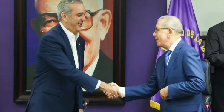 Abinader y Danilo Medina consolidan frente común ante crisis haitiana