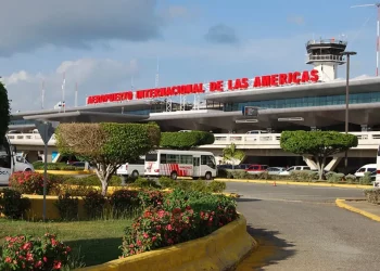 Habilitan pista alterna en aeropuerto Las Américas por mantenimiento