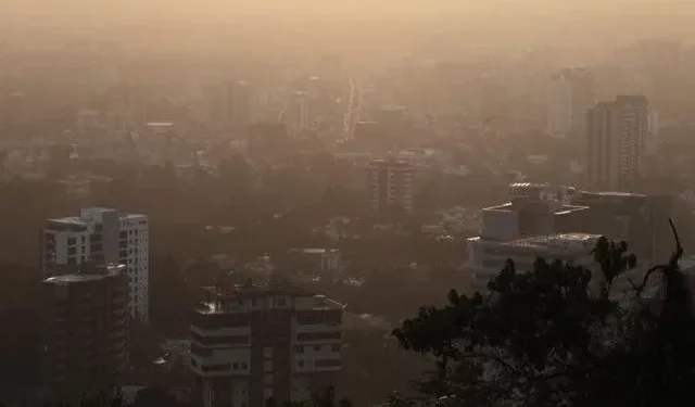 Polvo del Sahara y vaguada inciden en clima: se esperan aguaceros con tormentas eléctricas en varias provincias