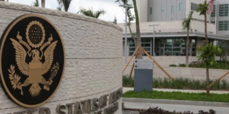 Embajada de EE.UU. en RD anuncia tarifa de 5,000 dólares a extranjeros detenidos por ingreso ilegal