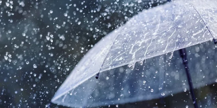 Onda tropical mantiene el país en alerta y aviso vigente