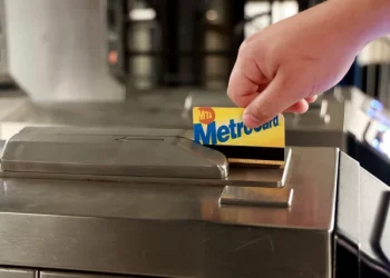 El metro de Nueva York pone fin a la era de la MetroCard y adopta el pago sin contacto