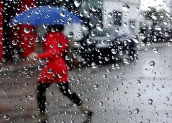Sistema frontal provocará lluvias débiles este viernes y mantiene alerta marítima en la costa Atlántica