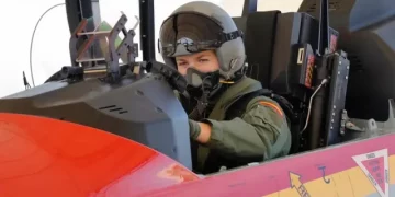 La princesa Leonor vuela por primera vez en solitario en un avión Pilatus PC-21