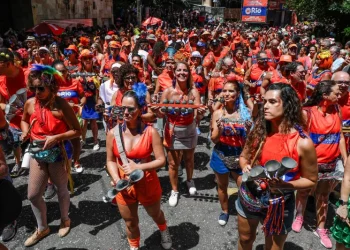 Las comparsas se toman Río de Janeiro a menos de un mes del Carnaval