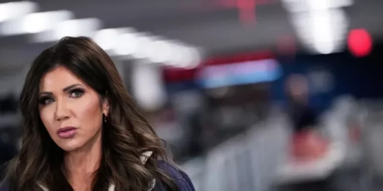 Agentes de ICE usarán cámaras corporales