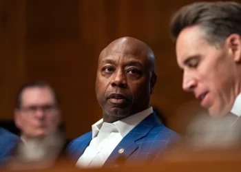 Republicanos critican a Trump por publicación racista en redes sociales