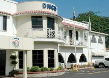 Decomisan 15 paquetes de marihuana en el AILA que fueron enviados desde Estados Unidos