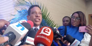 Pimentel aclara proceso del INABIE y afirma que licitación cumplía la normativa