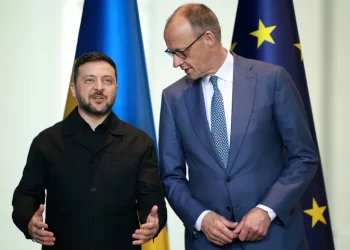 Zelenski dice que cooperará con sus socios para fabricar misiles antibalísticos en Europa