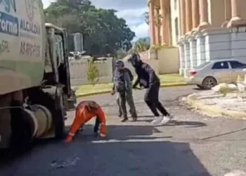 Empresa a la que pertenecía chofer del camión ultimado en Santiago condena acción de motoconchistas