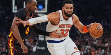 Towns y Brunson ayudan a Knicks a logra primer triunfo de los Playoffs