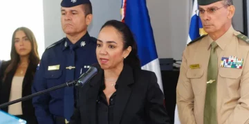 Faride Raful descarta renunciar pese a cuestionamientos y alto rechazo