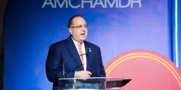 Magín Díaz asegura economía crece al doble del año pasado