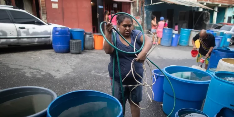 Gran escasez de agua limpia en Venezuela