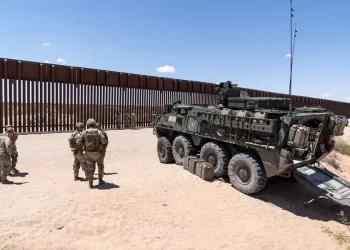 Un bufete ligado al Gobierno Trump recibe un contrato millonario para defender a menores migrantes
