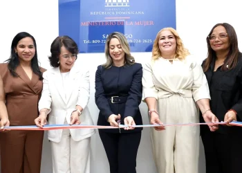 Nueva oficina del Ministerio de la Mujer fortalece los servicios en Santiago